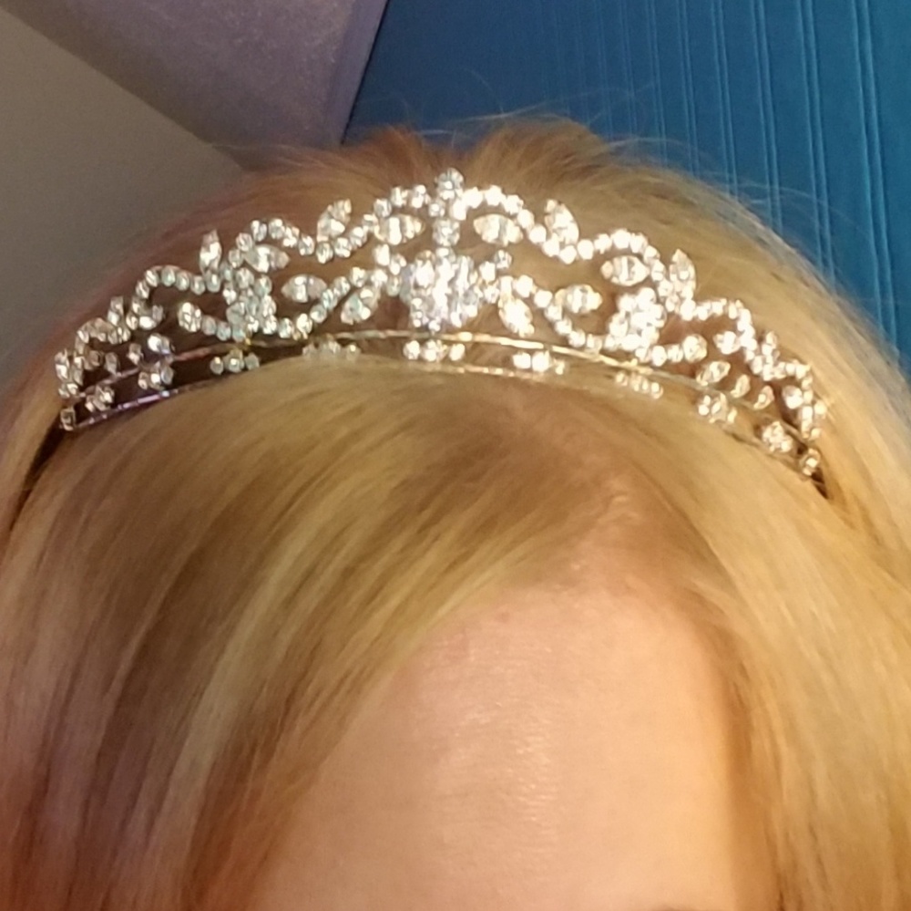 Tiara - Picture 5 of 6